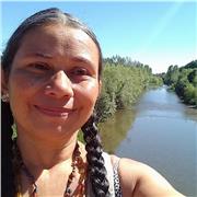 Bióloga, especialista en ambiente y desarrollo, especialista en padagogía, magister en educación